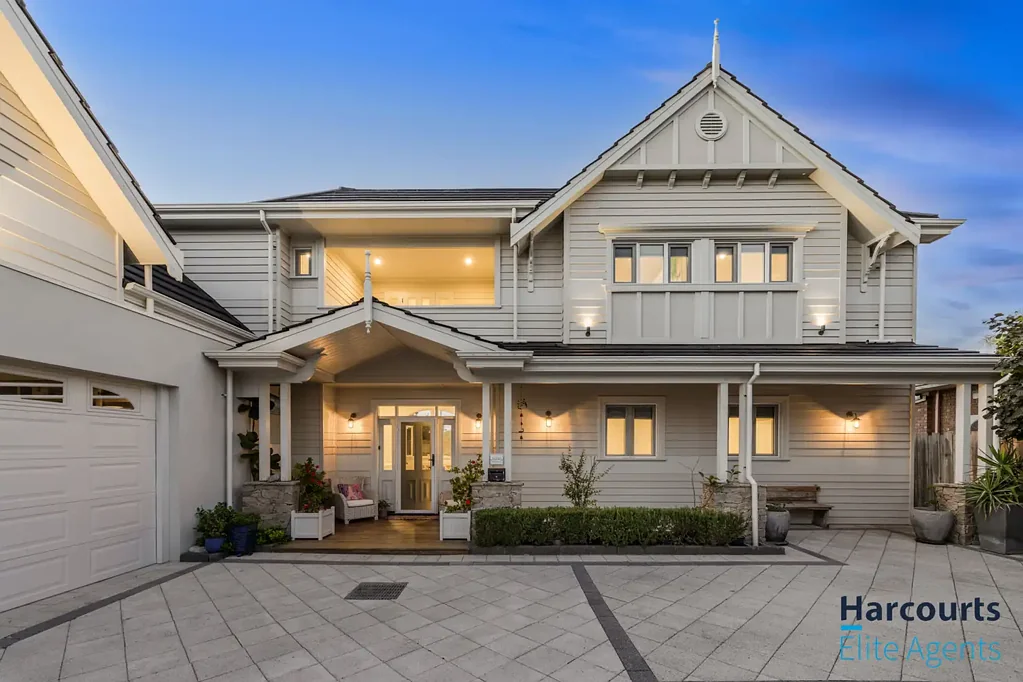 Safety Bay 4ห้องนอน Bespoke Hamptons Living in a Premier Coastal Setting