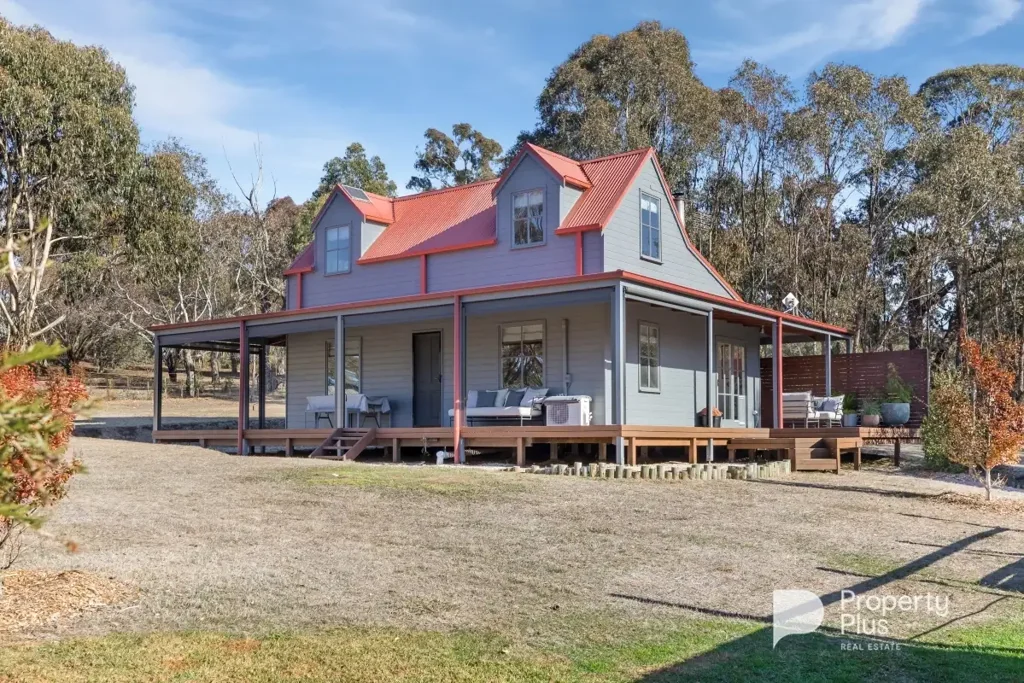 35 Doveton Street, Elphinstone, VIC 3448