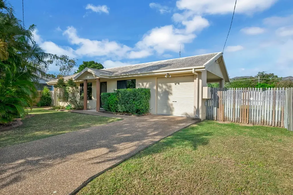 32 Elton Drive, Kelso, QLD 4815
