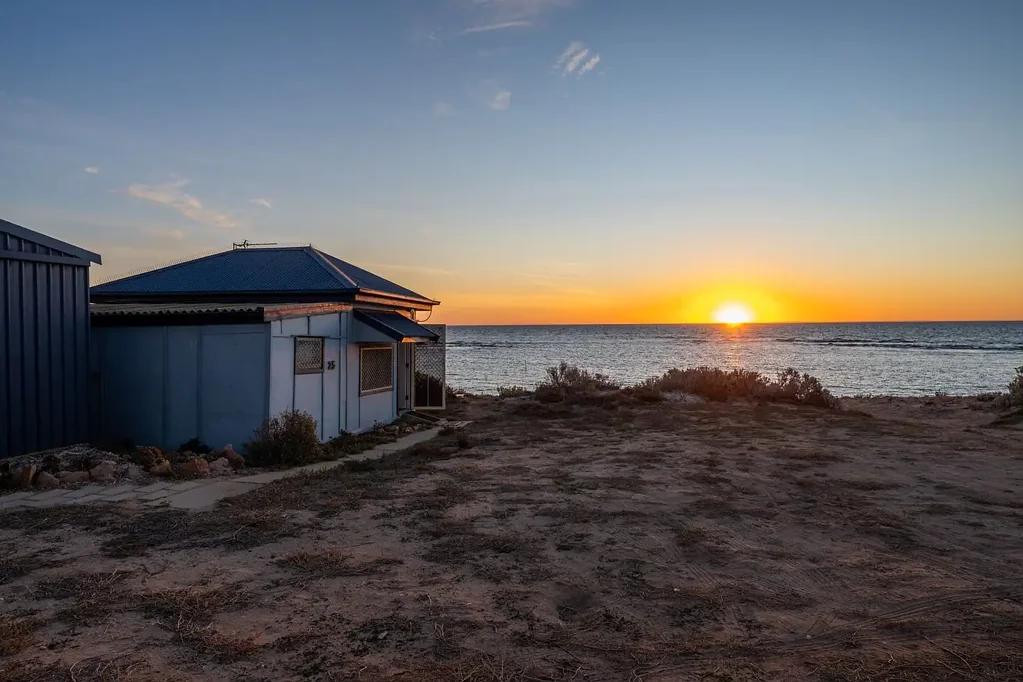 Wallaroo 2chambre Million Dollar Views, Seaside Dreams – A Rare Coastal Gem at Point Riley
