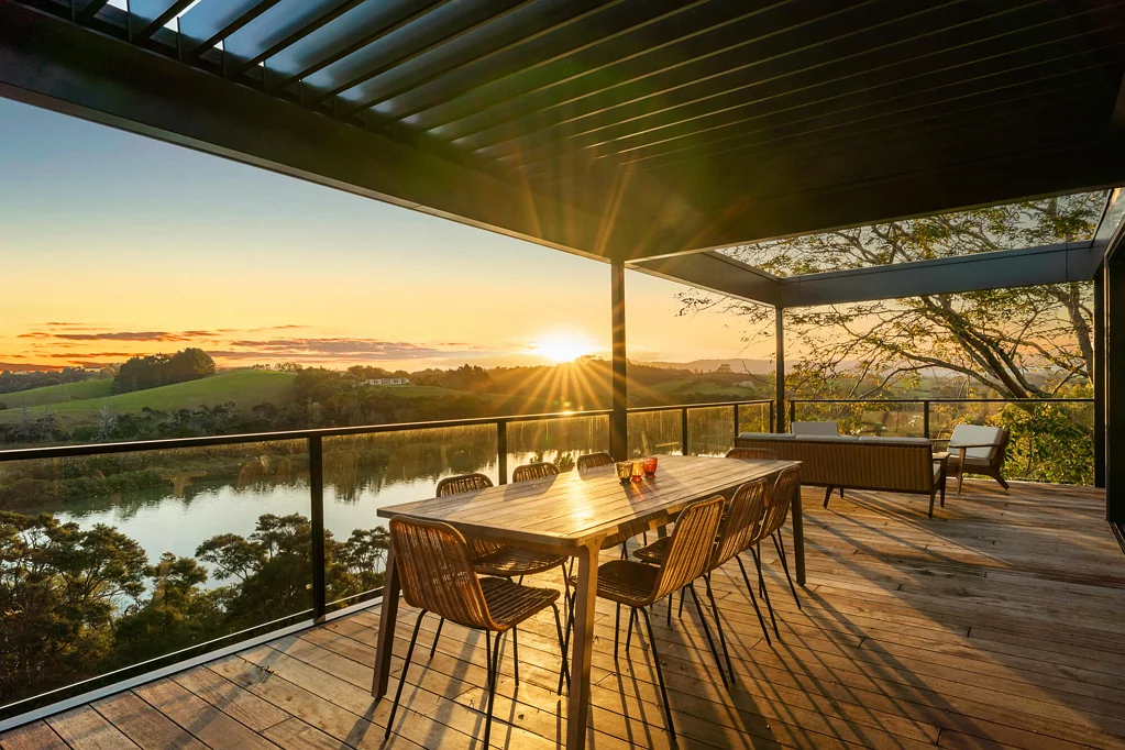 Matakana 4房  Waterfront - Spectacular Home + RC to Subdivide