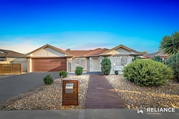 52 Chisholm Way, Caroline Springs