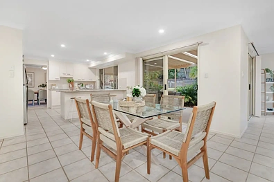 17 Huxtable Street, Chermside West, QLD 4032, 5 slaapkamers, 3 badkamers, House