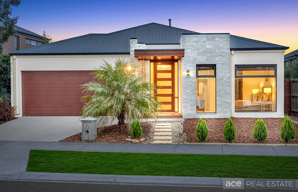 13 Macaloney Road, Williams Landing, VIC 3027