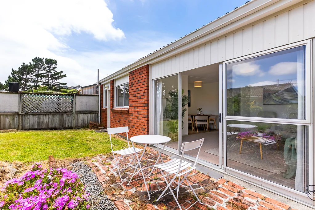 39 Colchester Crescent, Newlands, Wellington