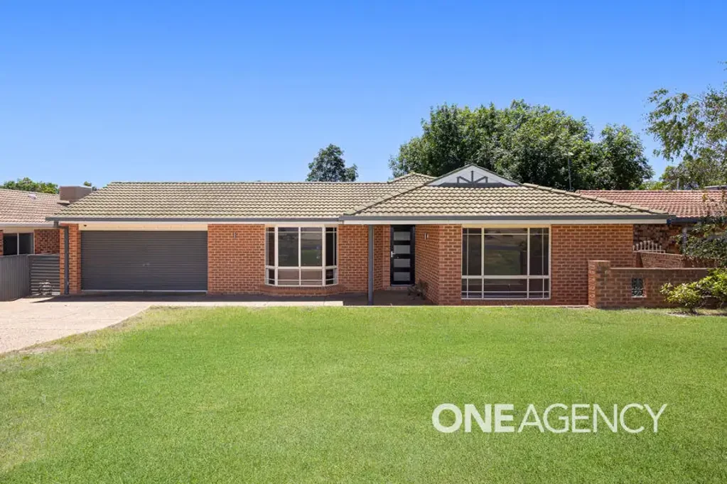 18 BEREMBEE ROAD, Bourkelands, NSW 2650
