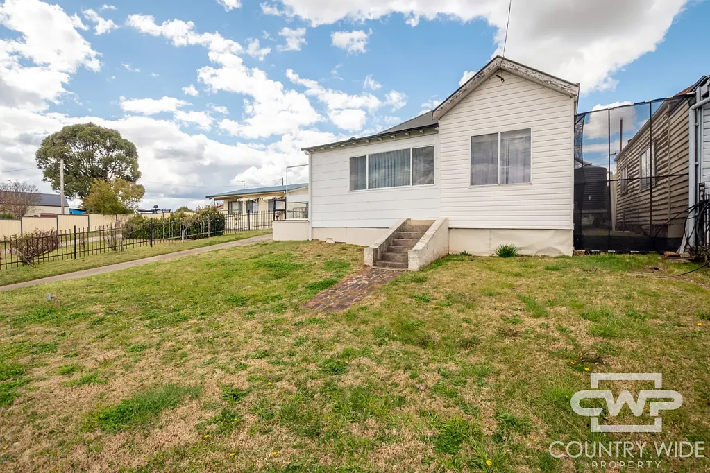 Glen Innes 2Zimmer Comfort, Convenience & Exceptional Garage Space