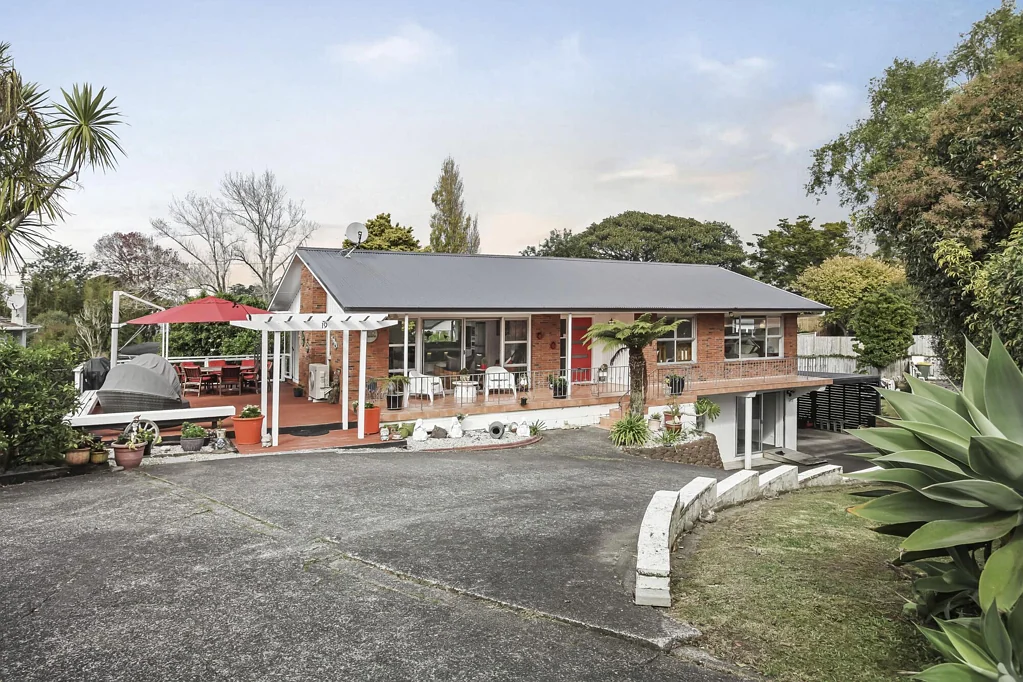 19 Merchant Avenue, Te Atatu South, Waitakere City, Auckland