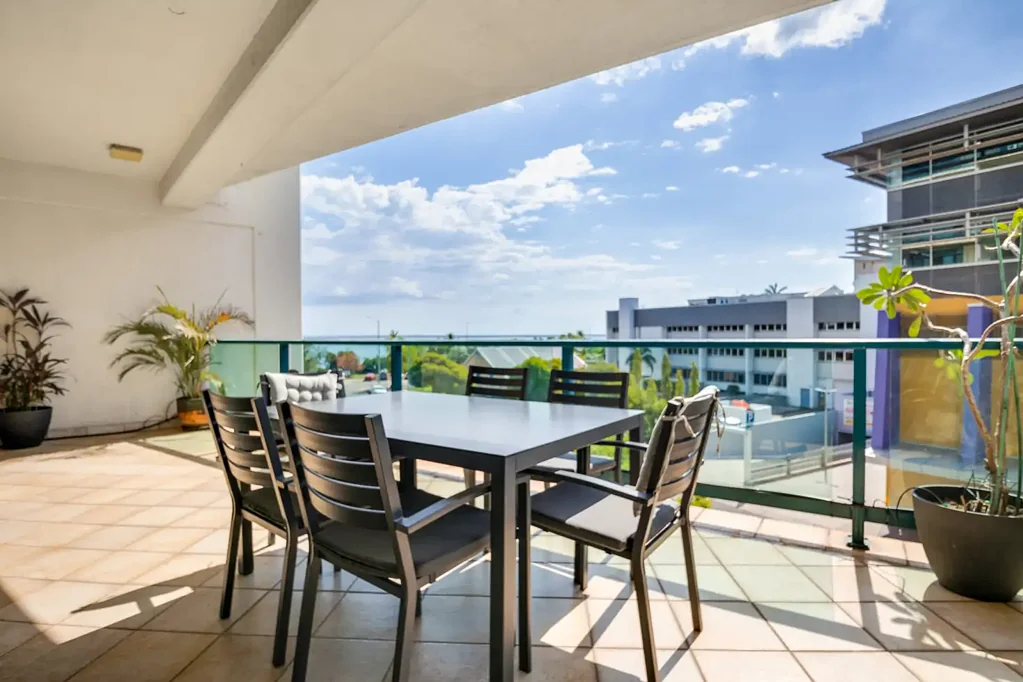 Luxurious 3-Bedroom Apartment in Darwin City's Premier Location