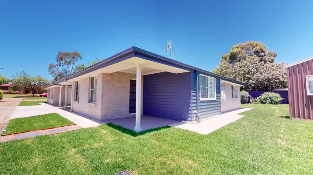STYLISH 2-BED TOWNHOUSE FOR LEASE