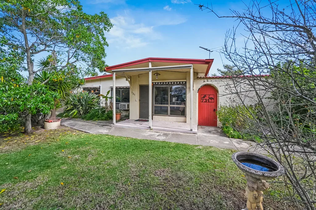 Taperoo 3 Bedroom Much-Loved Home with rare 26m Frontage