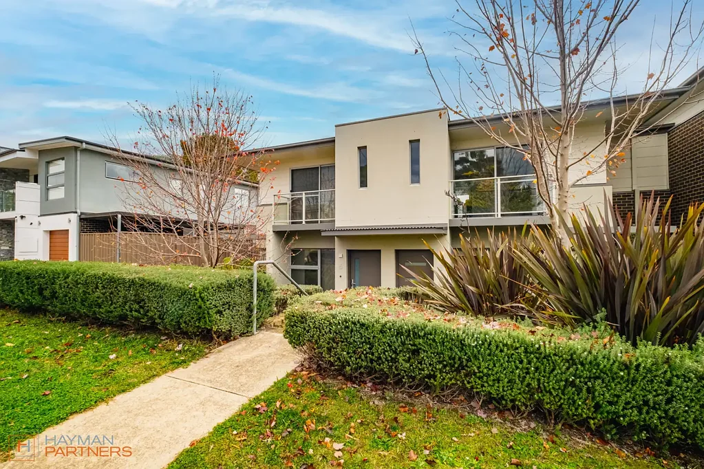 Chifley 2Kwarto Stylish Townhouse Living in a Leafy Street Setting