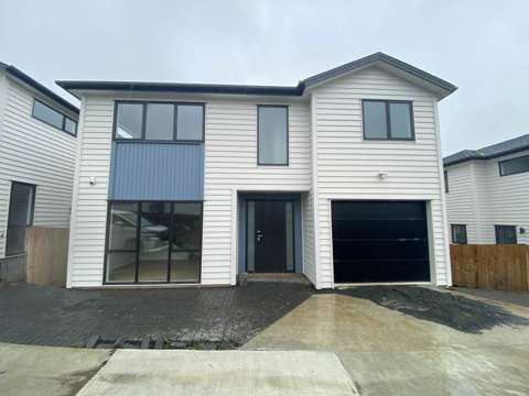 Stunning 4-Bedroom Home in Te Atatu Peninsula!