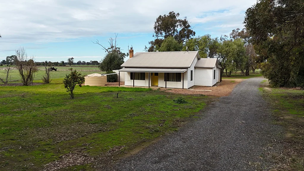 Numurkah MIXED USE FARM WITH CREEK FRONTAGE