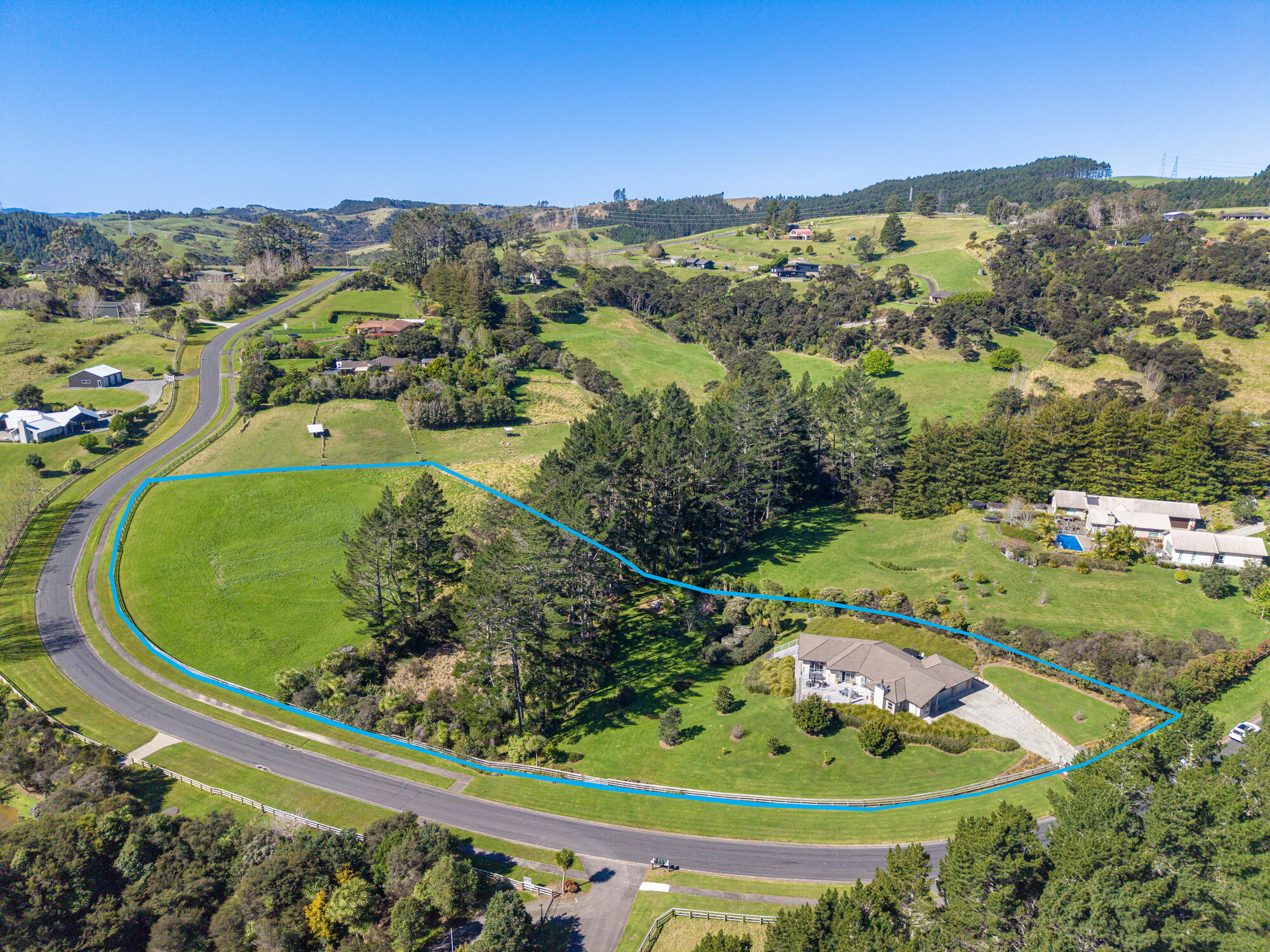 45 Manuka Grove, Helensville, photo 1