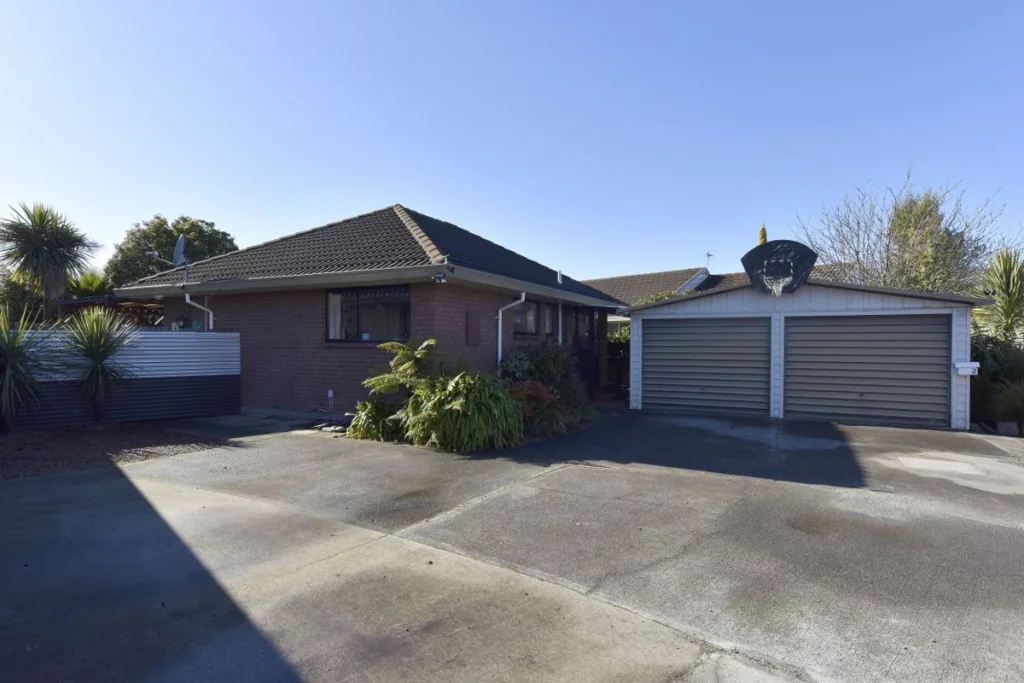 Hillmorton 2Moenga Lovely home with fabulous outdoor living