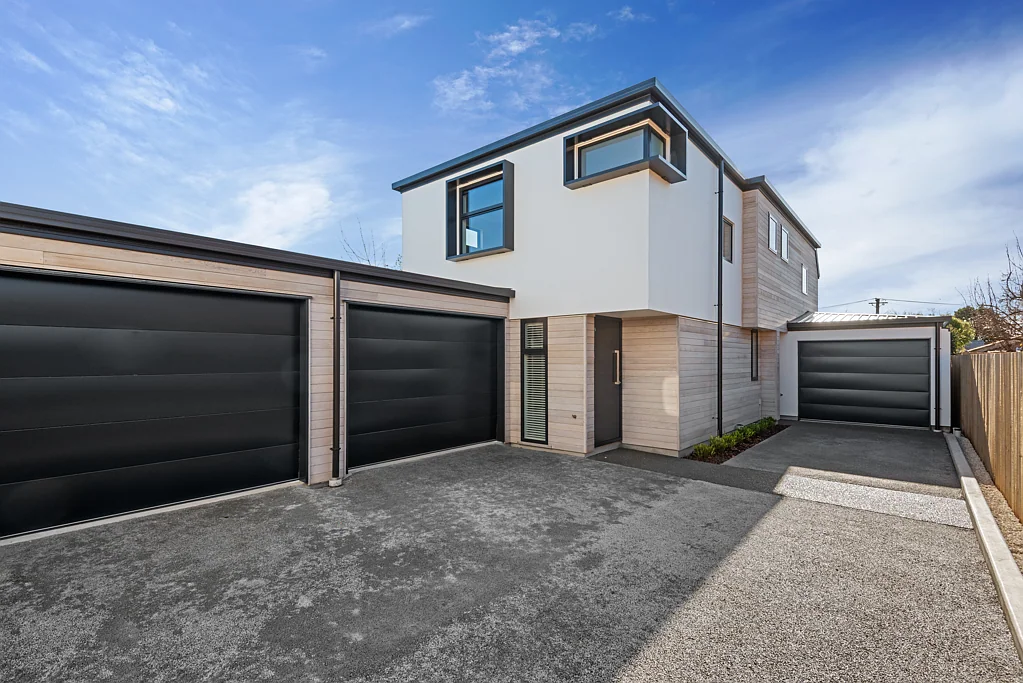 Saint Albans 2 Bedroom Construction Complete - Stunning 2 Bed with Garage