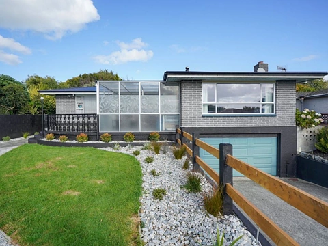Newfield 3房  * UNDER OFFER * Spacious Family Home!