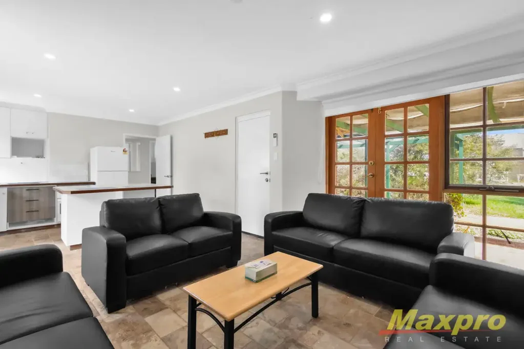 1 Block From Beach - Air Conditioned Easy Living