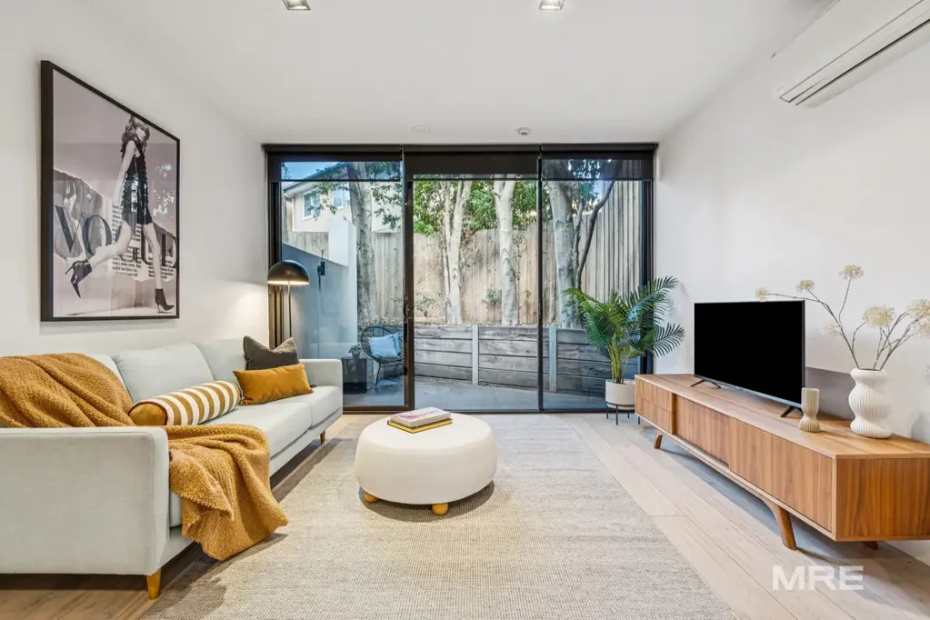 Malvern East 2房  Architectural Excellence Meets Refined Living