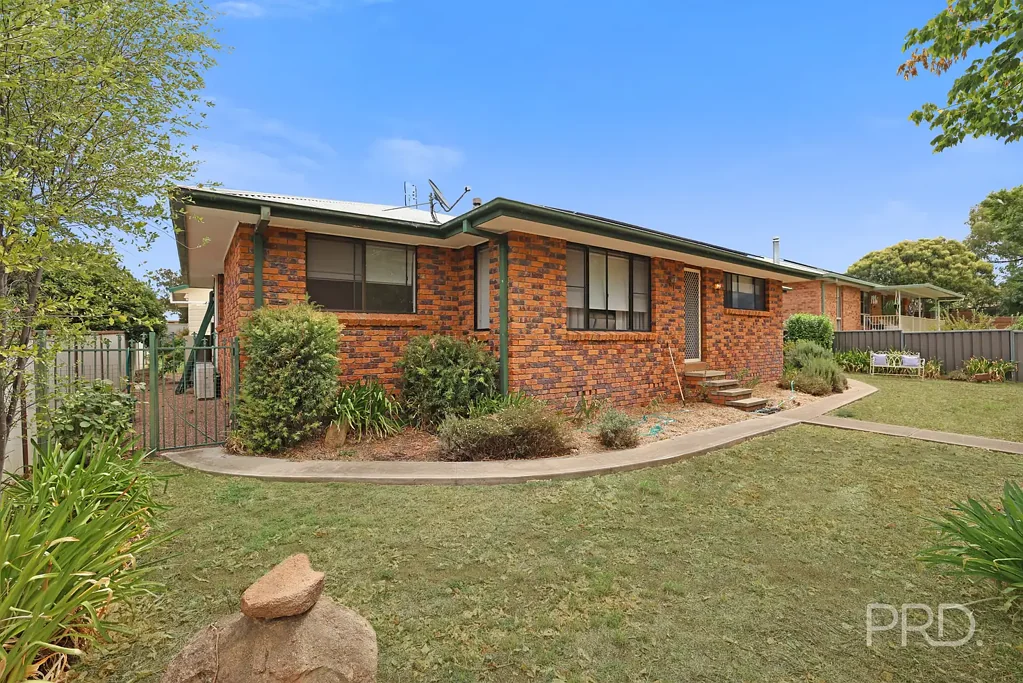 Quirindi 4Habitaciones Position Perfect: Brick Family Home in Nowland Avenue