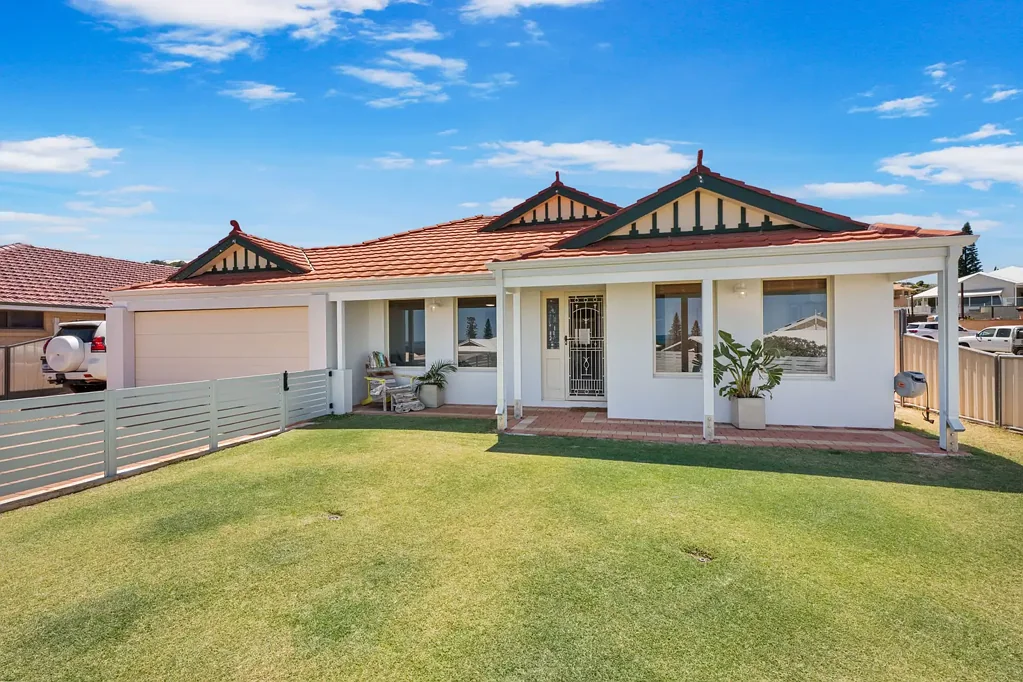5 Seaview Boulevard, Wandina, WA 6530