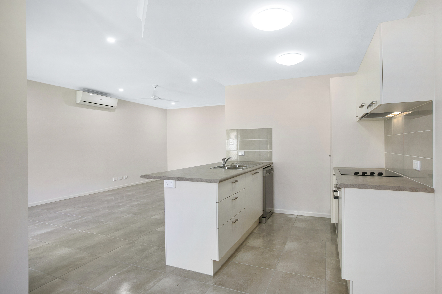 116 CALLAGHAN ST, MOOROOBOOL QLD 4870, 0 phòng ngủ, 0 phòng tắm, Unit