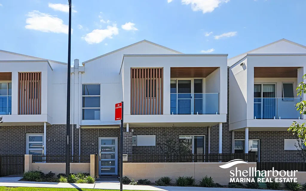 Shell Cove 4房  Spacious Harbourside Townhome with Lift Provision