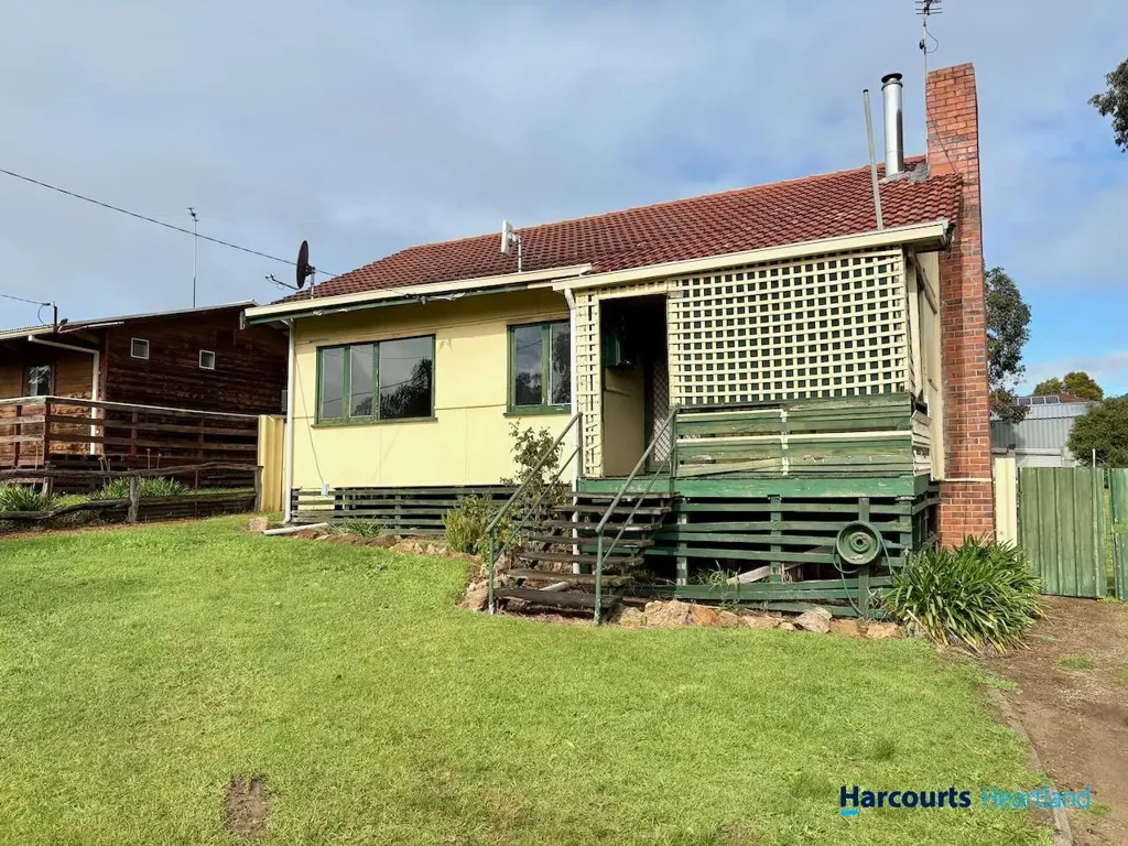 13 Mitchell Avenue, Boyup Brook, WA 6244