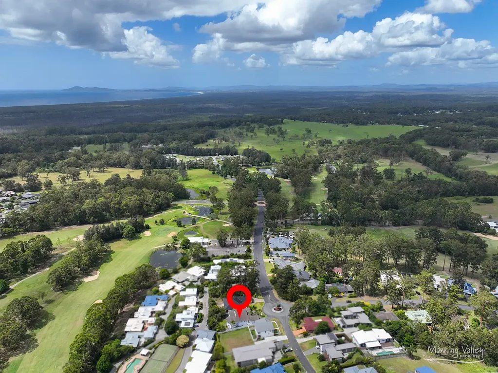 Tallwoods Village 4 Bedroom Elegant Family Home with Granny Flat in Tallwoods Village, Hallidays Point