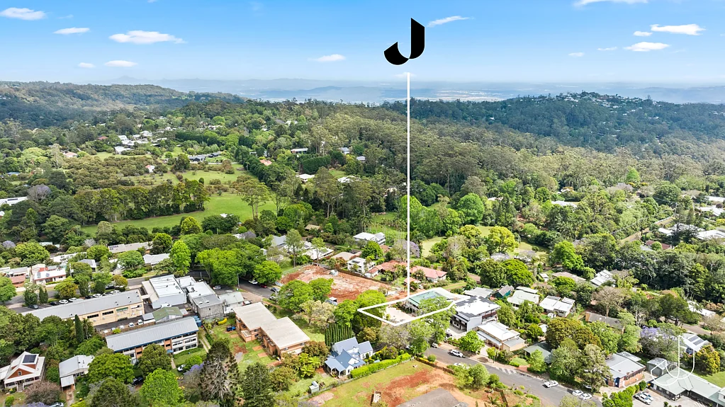 Luxury Living in the Heart of Mount Tamborine – 34 Southport Avenue