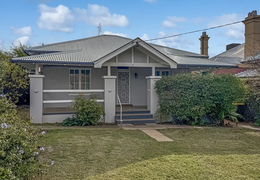 2-bedroom Furnished South Forbes Home!