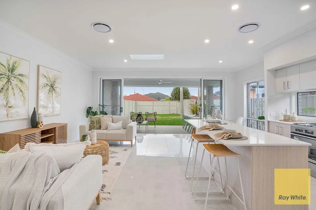 Ettalong Beach 3房  Rare Single Level Torrens Title Duplexes - Brand New!!!