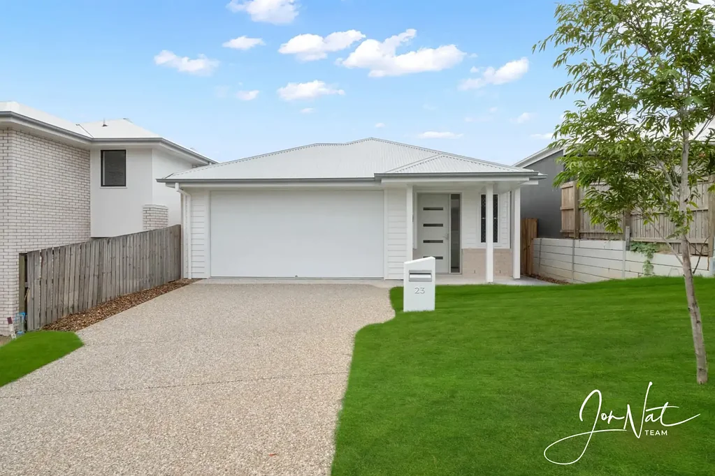 Thornlands 4 Bedroom A LUXURY, LOWSET HOME IN THORNLANDS, WHAT MORE COULD YOU WANT!