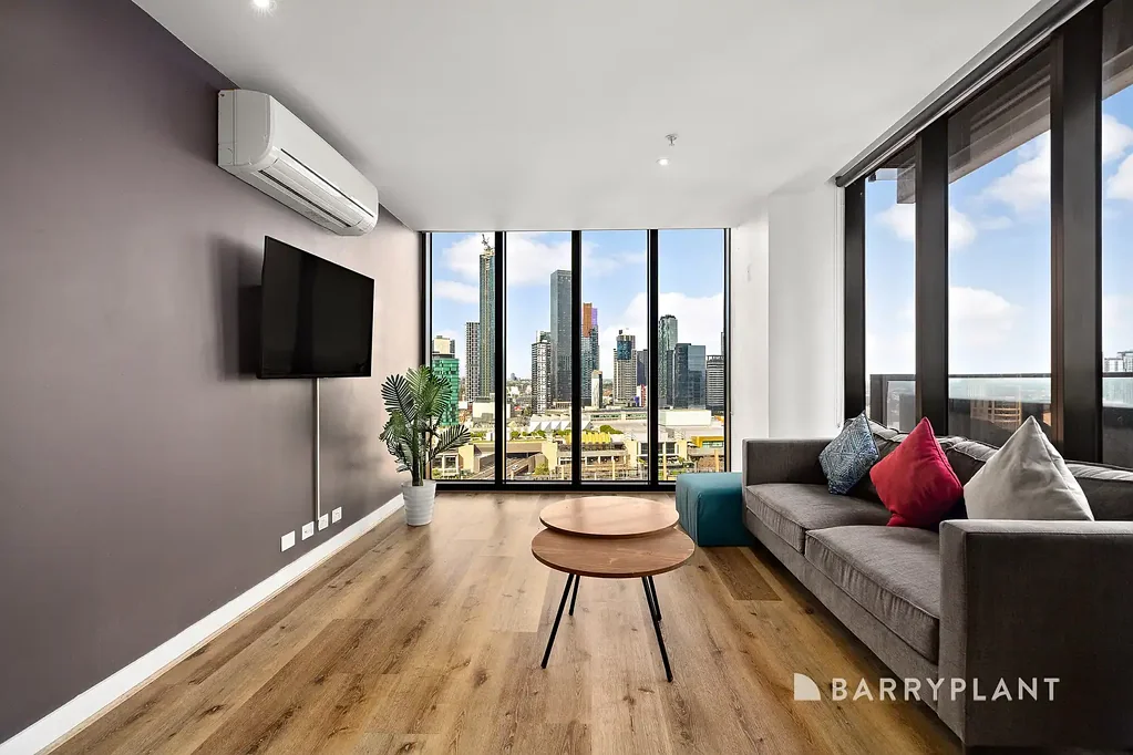 Melbourne 2ਬੈੱਡਰੂਮ Sky-High Sophistication with River Views & Dual Car Spaces – Aura Building