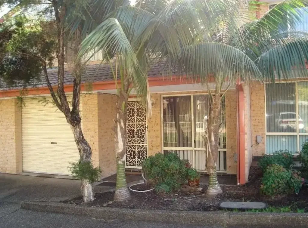 Modern Three-Bedroom Townhouse Opposite Quakers Hill High School