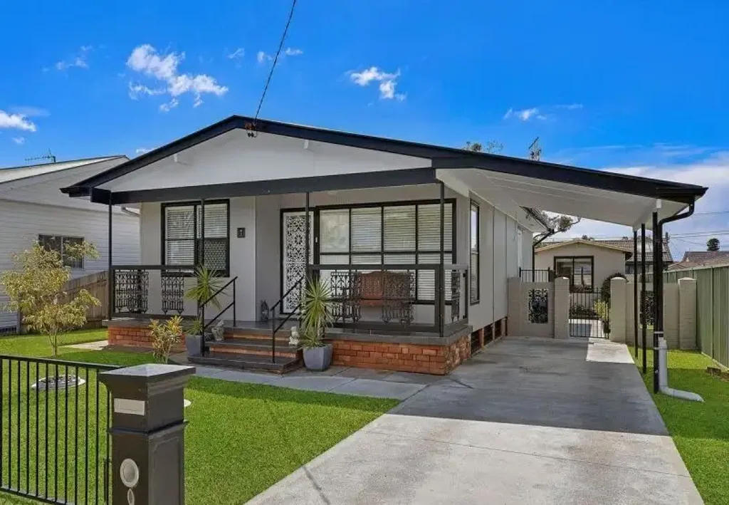9 Vernon Avenue, Gorokan, NSW 2263