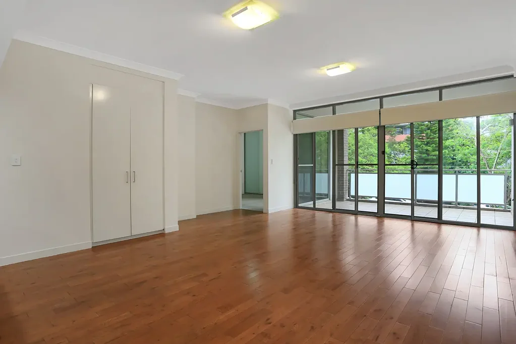 SUN FILLED MODERN 3 BEDROOM APARTMENT