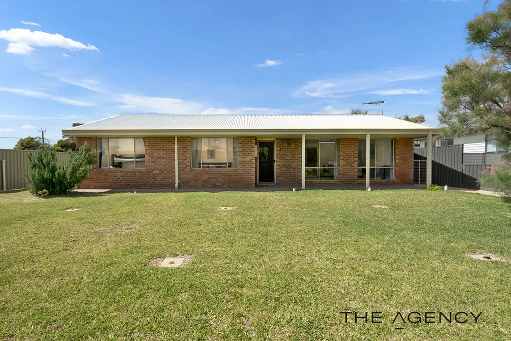 12 Hinchcliffe Road, Lancelin, WA 6044