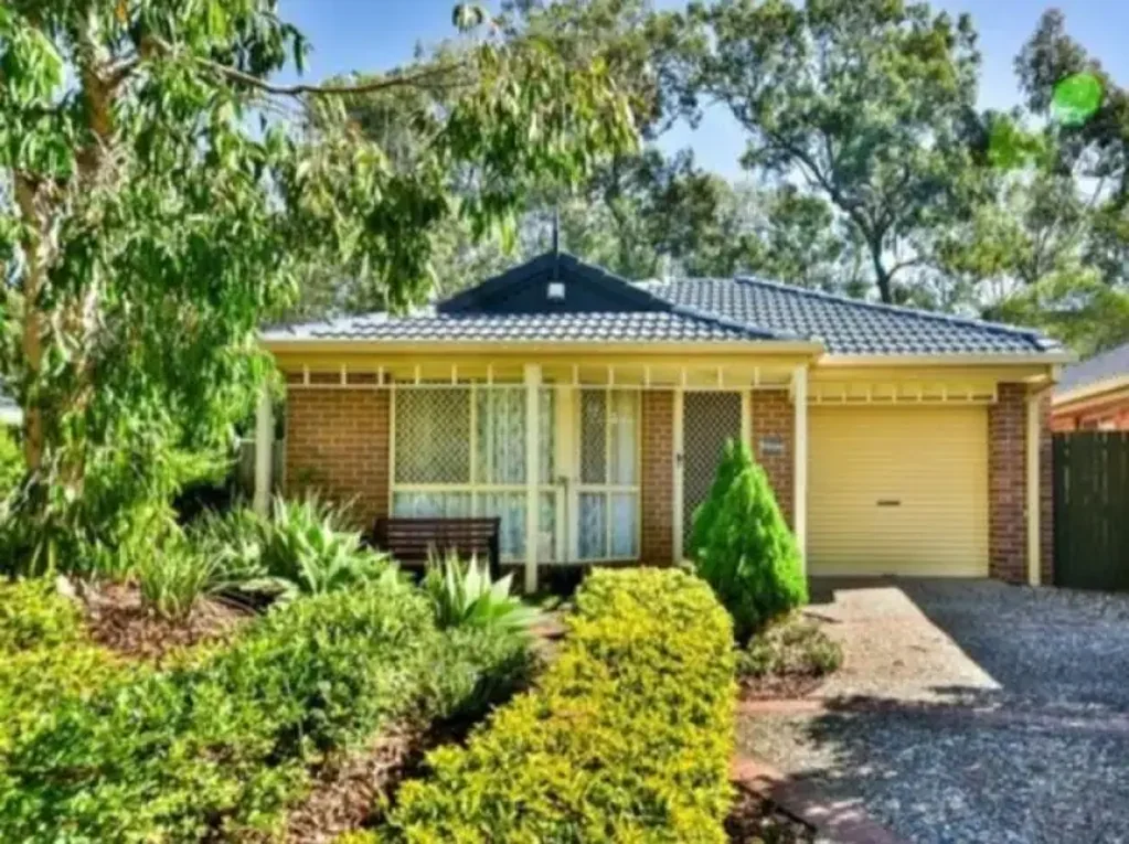 $650/wk 3 Bedroom 2 Bathroom Home Forest Lake