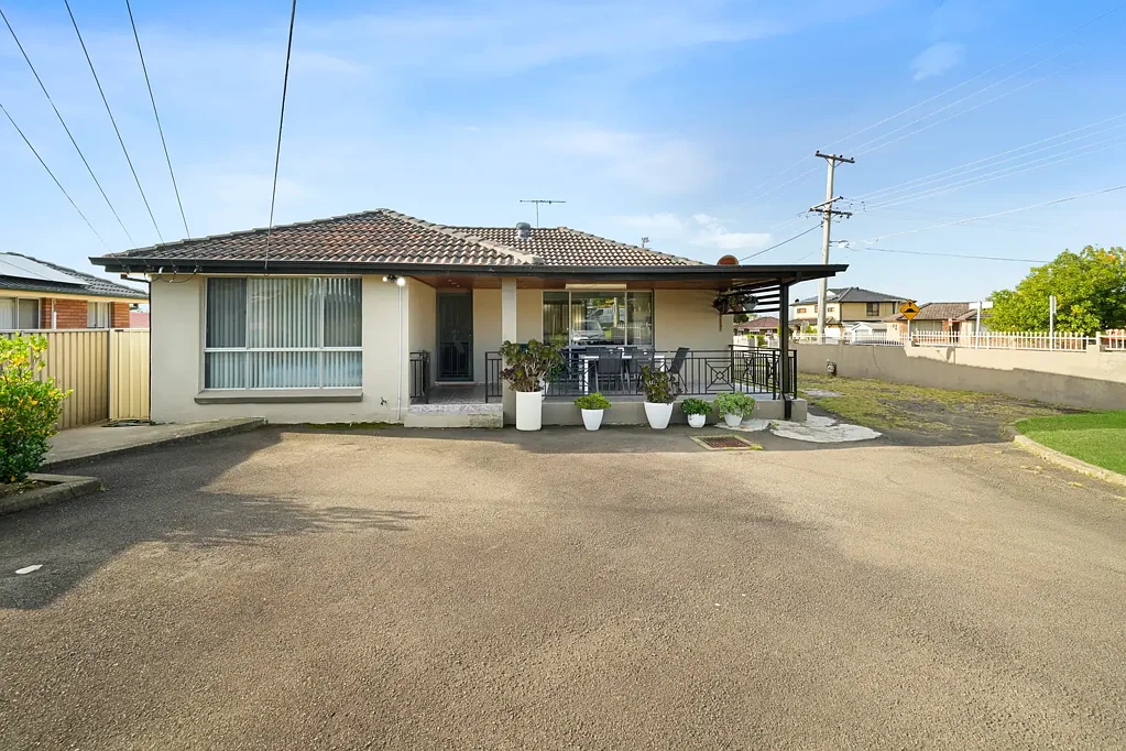 1 Huddleston Street, Colyton, NSW 2760