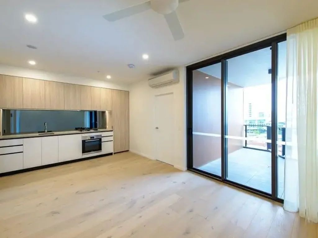 Fully Furnished 1-Bedroom + Big Study Apartment in the Heart of West End