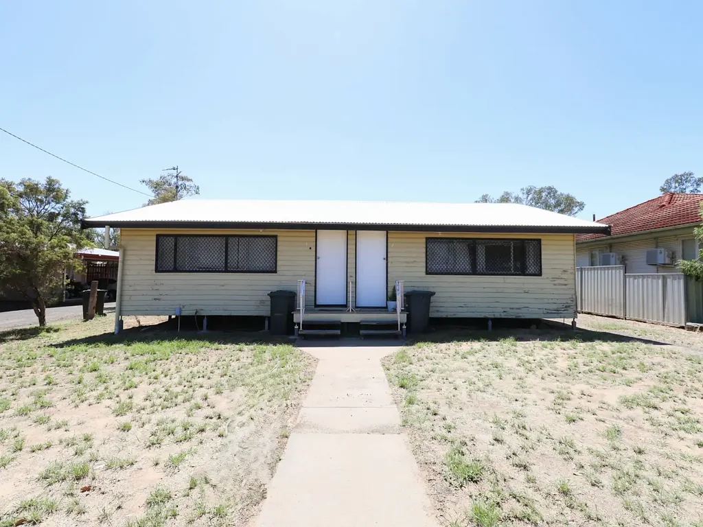 16 Duke Street, Roma, QLD 4455