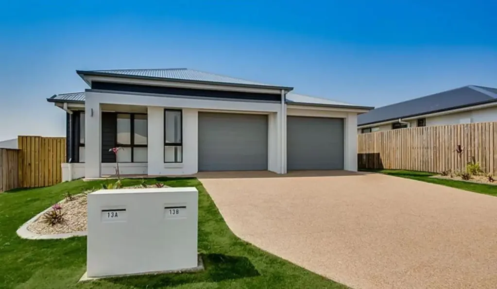 Three bedroom duplex in the heart of Hidden Valley!