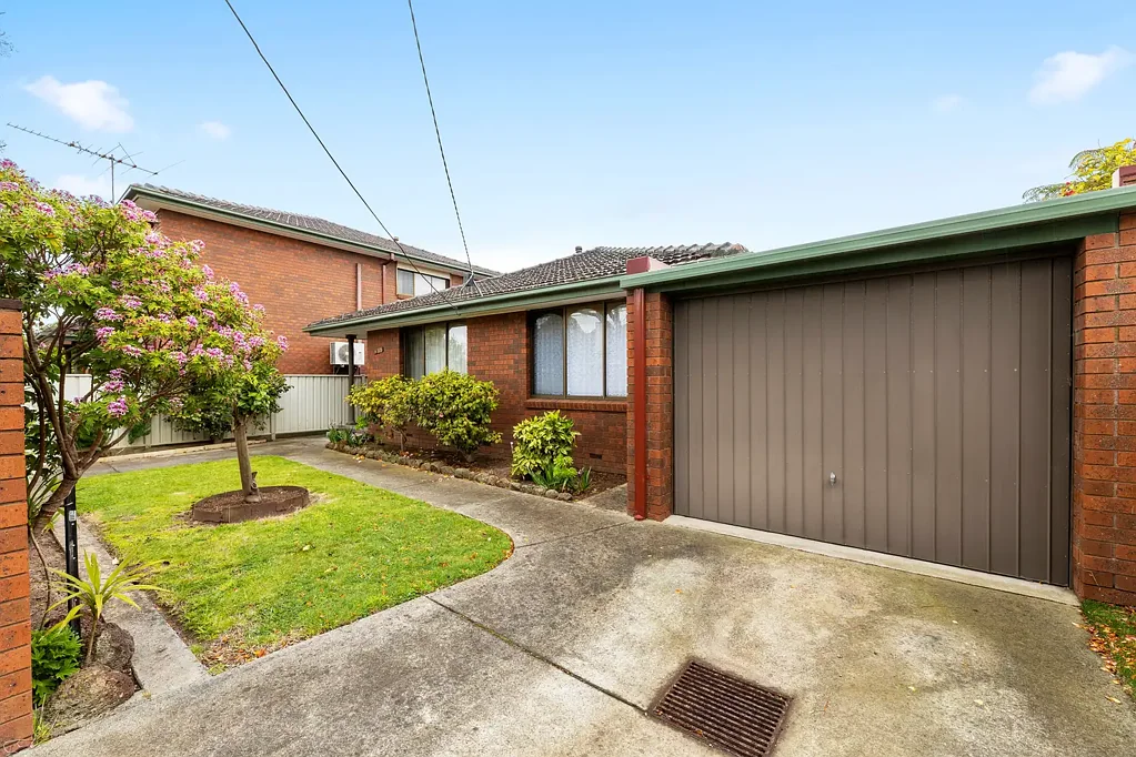 House-Sized Space with Low-Maintenance Convenience!
