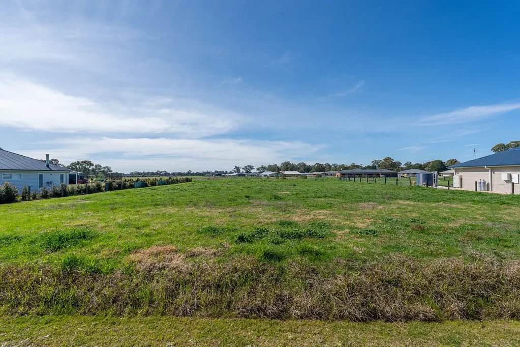 58 Bank Street, Avenel, VIC 3664