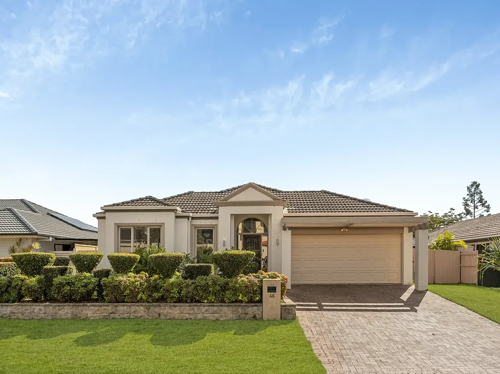 North Lakes 4બેડરૂમ Sun Drenched Family Living in Quiet Location