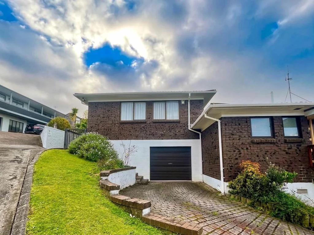 Charming 3 bedroom Townhouse Offering Comfort ...