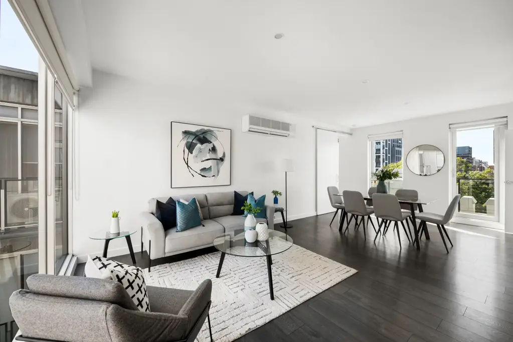 East Melbourne 2Moenga Light-Filled Living with Heritage Charm in East Melbourne