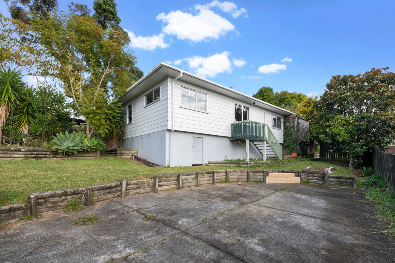 24 Meadowood Drive, Unsworth Heights, Auckland - North Shore, 3 Bedrooms, 1 Bathrooms, House